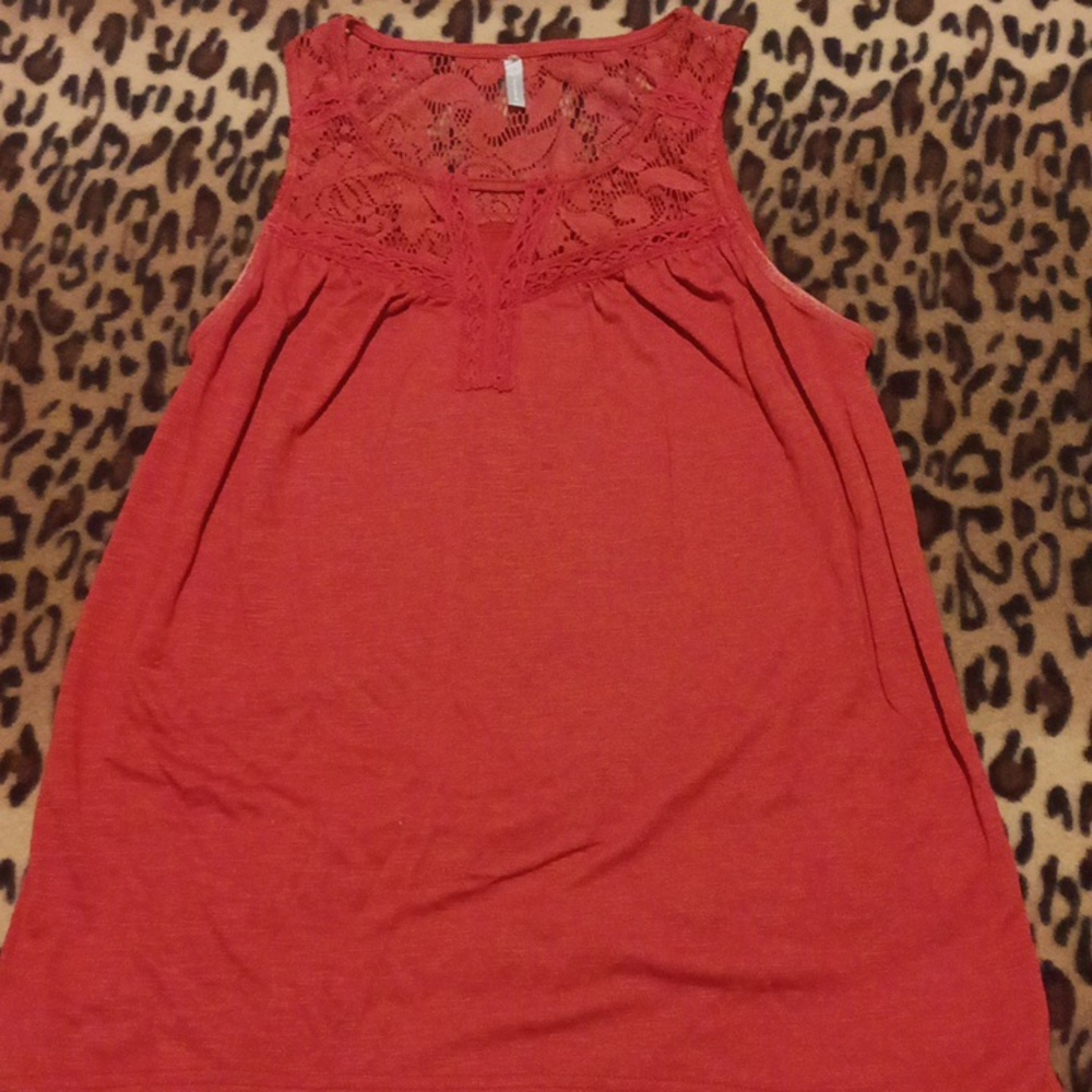 Sleeveless Coral Lace Top